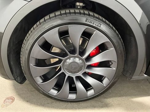 Used 2023 Tesla Model Y Performance AWD/4WD image 28
