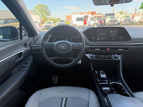 Used 2020 Hyundai Sonata SE w/ Cargo Package FWD image 13