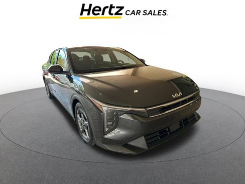 Used 2025 Kia K4 LXS image 1