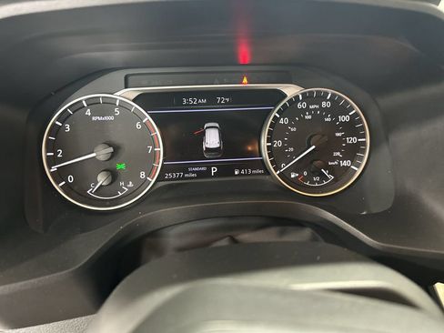 Used 2025 Nissan Rogue SV FWD image 9