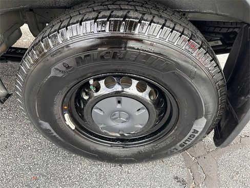 Used 2025 Mercedes-Benz Sprinter 2500 image 25