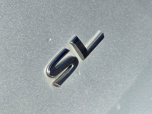 Used 2019 Nissan Pathfinder SL FWD image 13