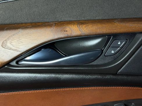 Used 2015 Cadillac Escalade ESV Premium AWD/4WD image 29