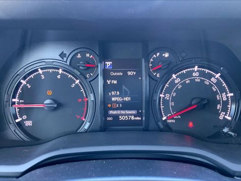 Used 2024 Toyota 4Runner SR5 Premium image 25