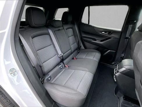 Used 2026 Chevrolet Equinox LT FWD image 29