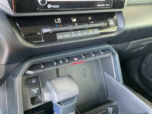 Used 2024 Toyota Tundra SR AWD/4WD image 17