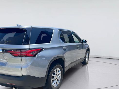 Used 2023 Chevrolet Traverse LS FWD image 3