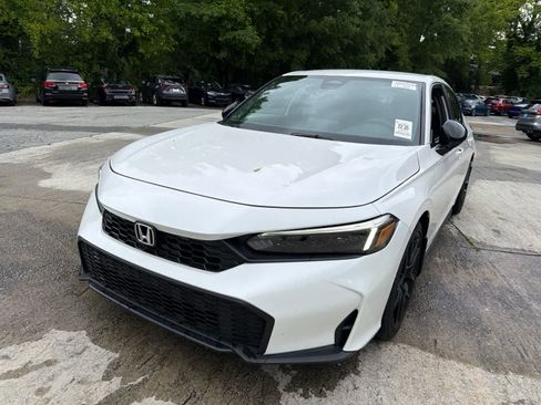 Used 2025 Honda Civic Sport image 1