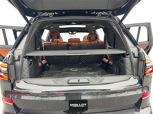 Used 2026 BMW X7 xDrive40i w/ M Sport Package image 19