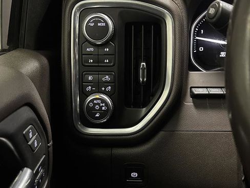 Used 2022 GMC Sierra 2500 Denali w/ Denali Ultimate Package image 28