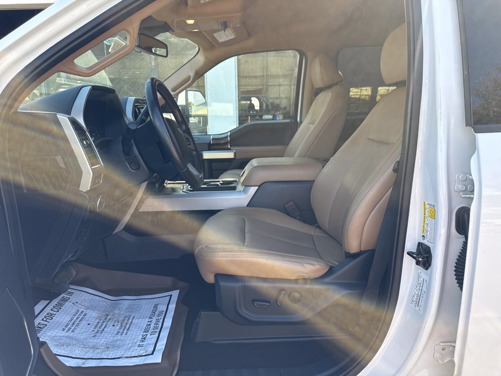 Used 2022 Ford F350 Lariat w/ Tremor Off-Road Package AWD/4WD image 9