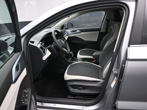 New 2026 Volkswagen Taos SE AWD/4WD image 9