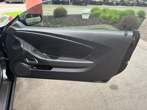Used 2015 Chevrolet Camaro LT RWD image 32