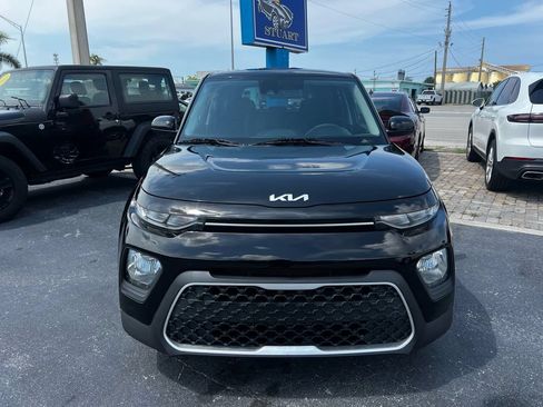 Used 2022 Kia Soul LX w/ Technology Package FWD image 11