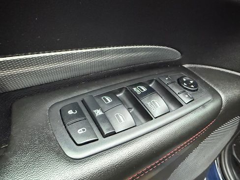 Used 2018 Dodge Durango GT image 25