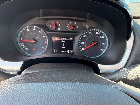 Used 2018 Chevrolet Traverse LT w/ LPO, Black Accent Package FWD image 8