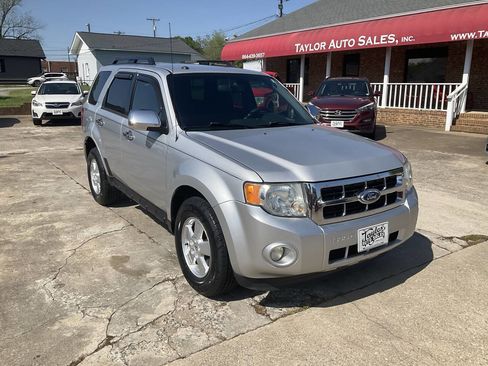 Used 2011 Ford Escape XLT image 1