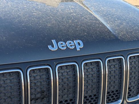 Used 2020 Jeep Renegade Sport image 5