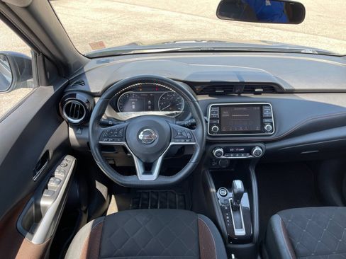 Used 2019 Nissan Kicks SR w/ Exterior Electronics Package FWD image 15