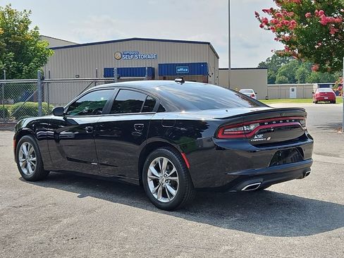 Used 2020 Dodge Charger SXT AWD/4WD image 5