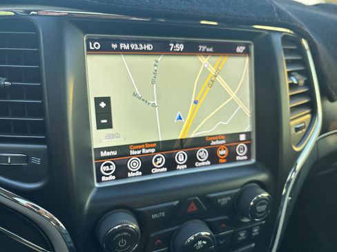 Used 2018 Jeep Grand Cherokee Summit AWD/4WD image 26