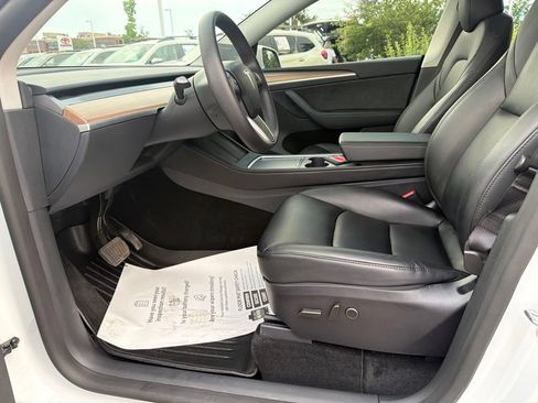 Used 2025 Tesla Model Y Long Range AWD/4WD image 22