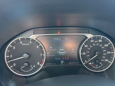 Used 2025 Nissan Altima 2.5 SV FWD image 35