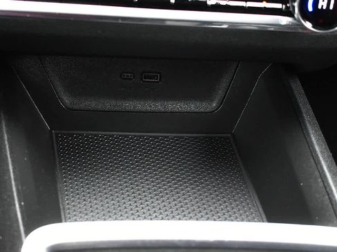 Used 2025 Chevrolet Equinox LT w/ Convenience Package II image 20