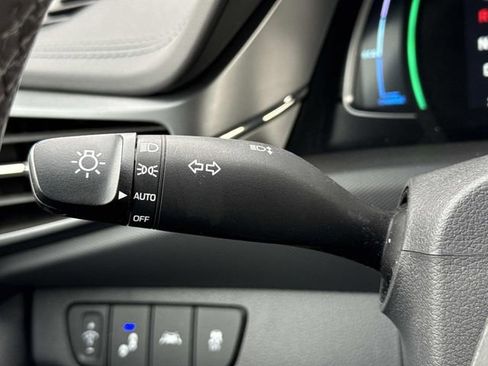 Used 2021 Hyundai Ioniq SE image 26