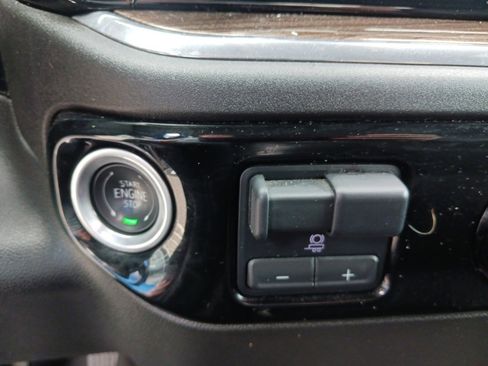 Used 2024 Chevrolet Silverado 2500 LT image 25