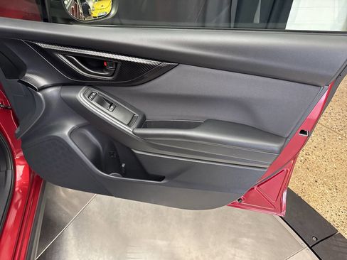 Used 2018 Subaru Crosstrek 2.0i Premium image 32