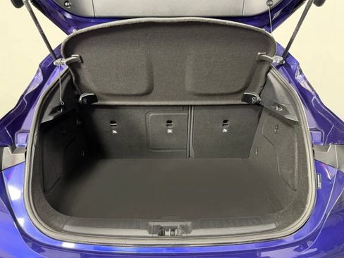 Used 2017 INFINITI QX30 FWD image 16