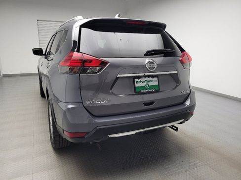 Used 2017 Nissan Rogue SV AWD/4WD image 6