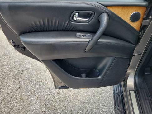 Used 2014 INFINITI QX80 2WD w/ Theater Package image 18