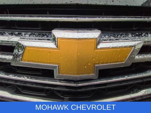 Used 2023 Chevrolet Traverse LT AWD/4WD image 32