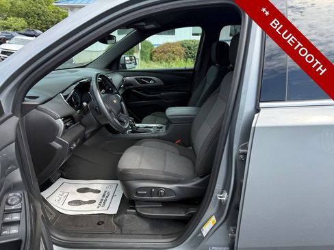 Used 2023 Chevrolet Traverse LT AWD/4WD image 12