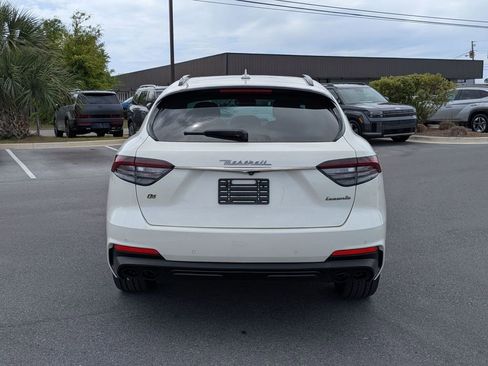 Used 2021 Maserati Levante image 7