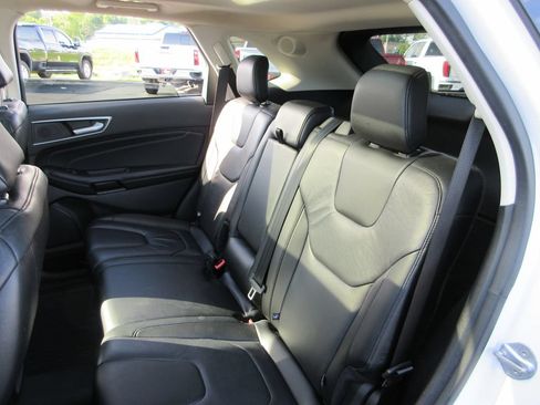 Used 2022 Ford Edge Titanium AWD/4WD image 22