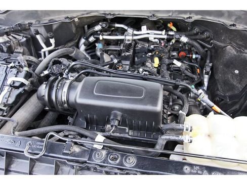 Used 2022 Ford Explorer XLT w/ Equipment Group 202A RWD image 32