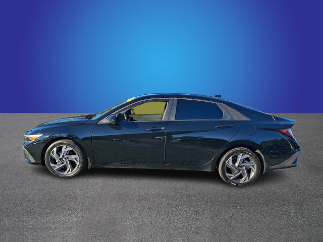 Used 2025 Hyundai Elantra Sport FWD image 7