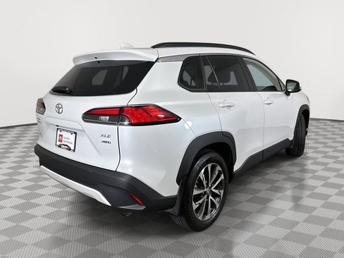 Used 2023 Toyota Corolla Cross XLE w/ Convenience Package image 14