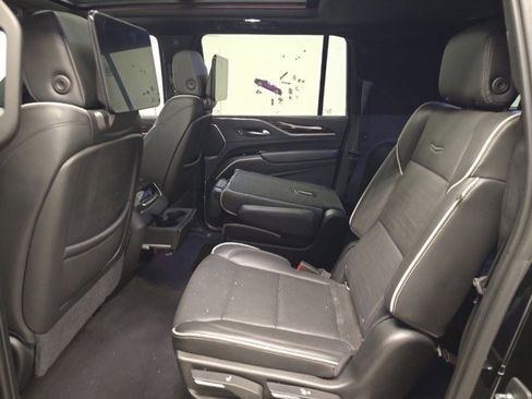 Used 2021 Cadillac Escalade ESV Premium Luxury w/ Driver Assist Tech Package AWD/4WD image 4