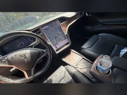 Used 2017 Tesla Model S AWD image 6
