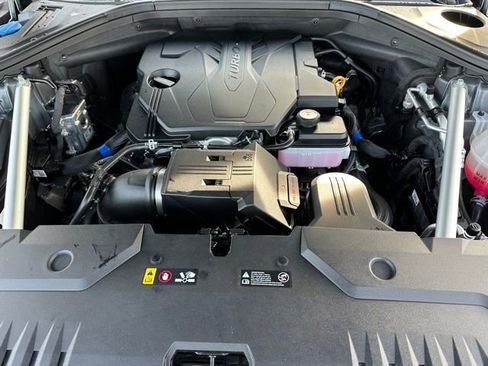 Used 2023 Genesis GV70 2.5T w/ Sport Prestige Package image 8