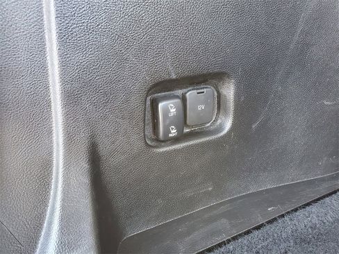 Used 2024 Ford Edge Titanium image 30