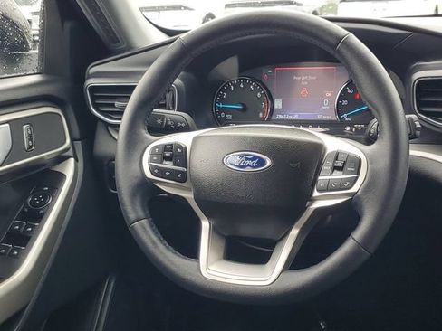 Certified 2023 Ford Explorer XLT w/ Equipment Group 202A AWD/4WD image 31