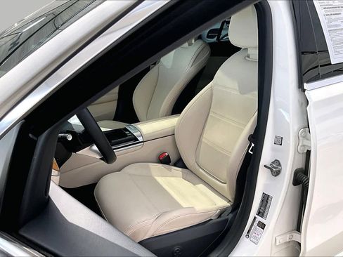 Certified 2023 Mercedes-Benz C 300 Sedan image 8