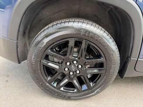 Used 2023 Chevrolet Traverse LT AWD/4WD image 38