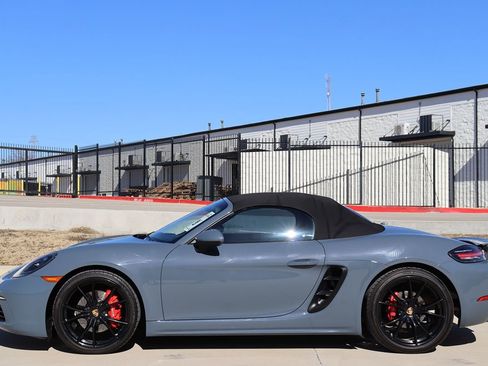 Used 2017 Porsche 718 Boxster S image 46