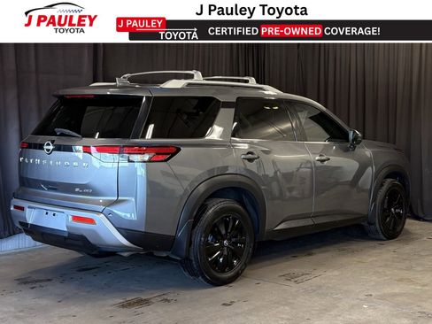 Used 2023 Nissan Pathfinder SL image 28